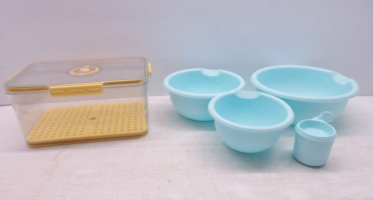 Set of Plastic Bowls and Measuring Cups, Up to 10"Dia, Need Cleaning; Refrigerator Storage Box, 12" x 8" x 6"H, New