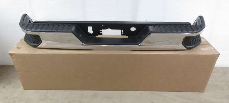 Chevy/GMC HD 2500/3500 rear bumper, fits 2020 to current models, chrome, includes all brackets and plastic trim, new