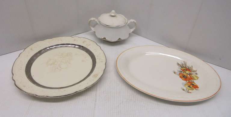 Homer Laughlin K32N platinum gold, 90%, plate and sugar bowl, numbered; Plate; up to 12"W, have crazing/wear