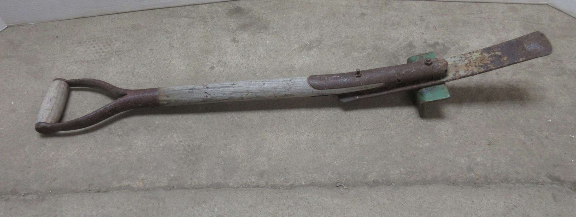 Albrecht Auctions Older tire repair tool, bead breaker