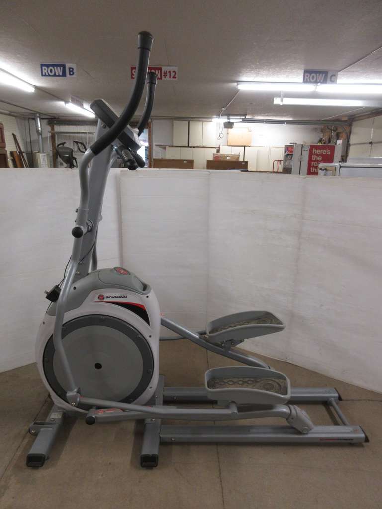 Schwinn 420 elliptical, works as it should, some wear