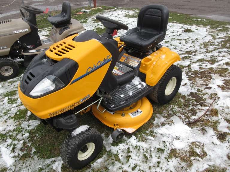 Cub Cadet 1042 zero turn mower, 42" cut, excellent condition